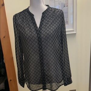 Old Navy Black Semi-Sheer Printed V-Neck Blouse